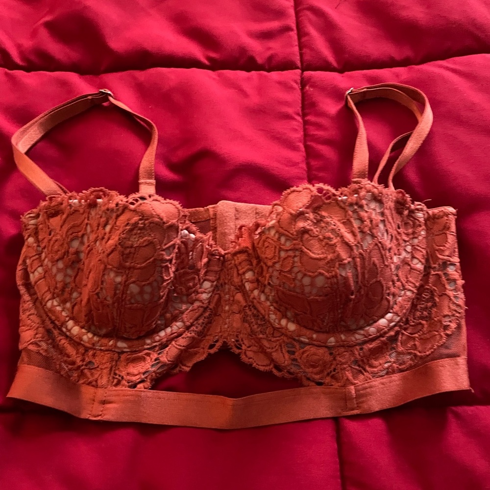Victoria's Secret Lace Bralette in Rust 32B - Picture 3 of 12